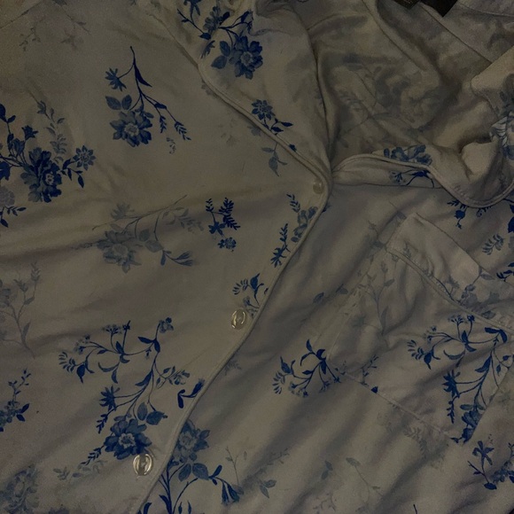 Loft Women's Notch Collar Short Sleeve and Drawcord Sleep Capri Pant Set - Picture 5 of 8